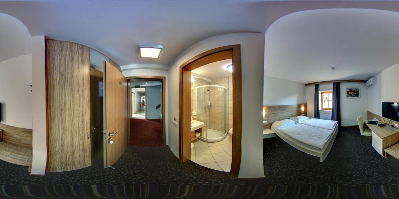Domacija Vodnik & Apartments Церкле на Горенскем Екстериор снимка