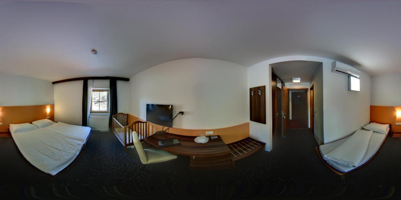 Domacija Vodnik & Apartments Церкле на Горенскем Екстериор снимка