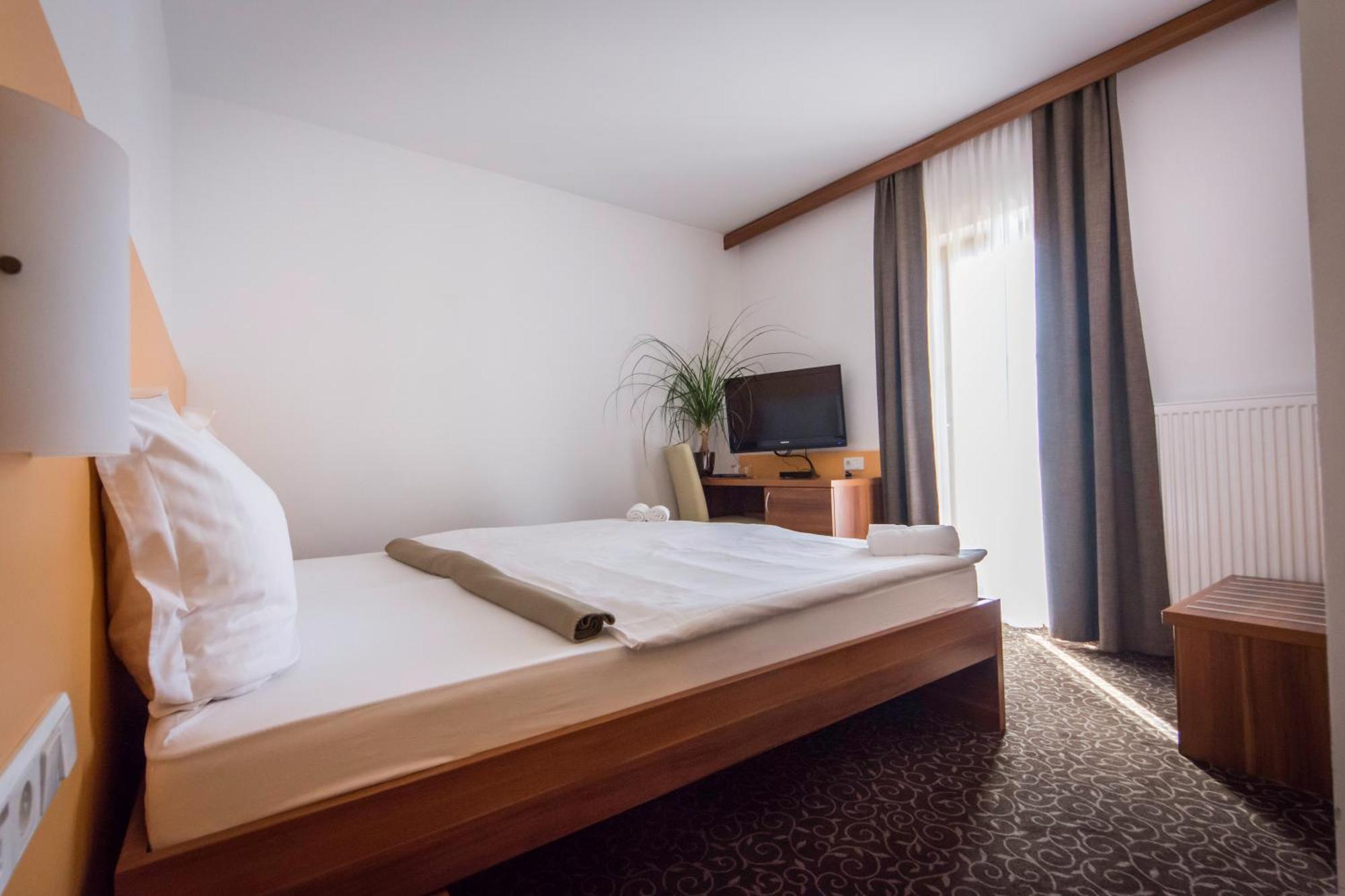 Domacija Vodnik & Apartments Церкле на Горенскем Екстериор снимка